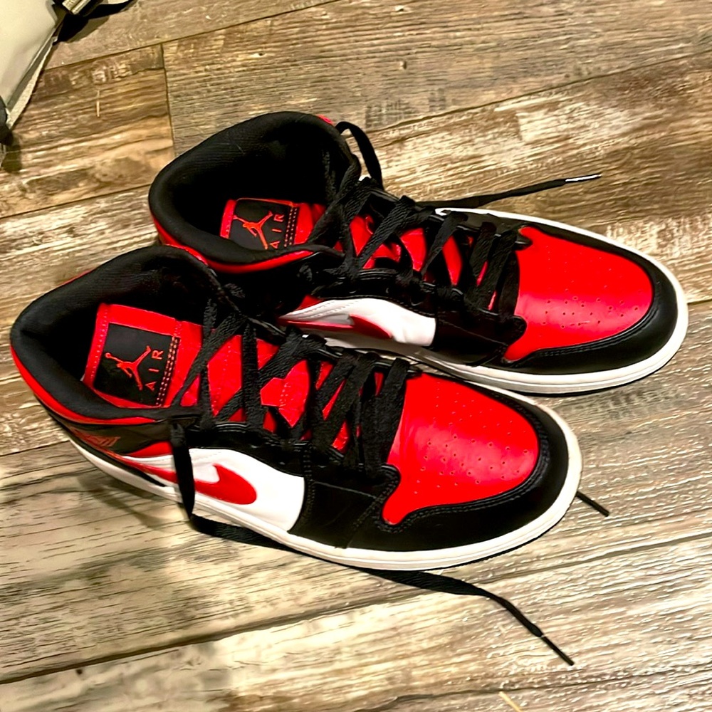 Only worn 3 times.